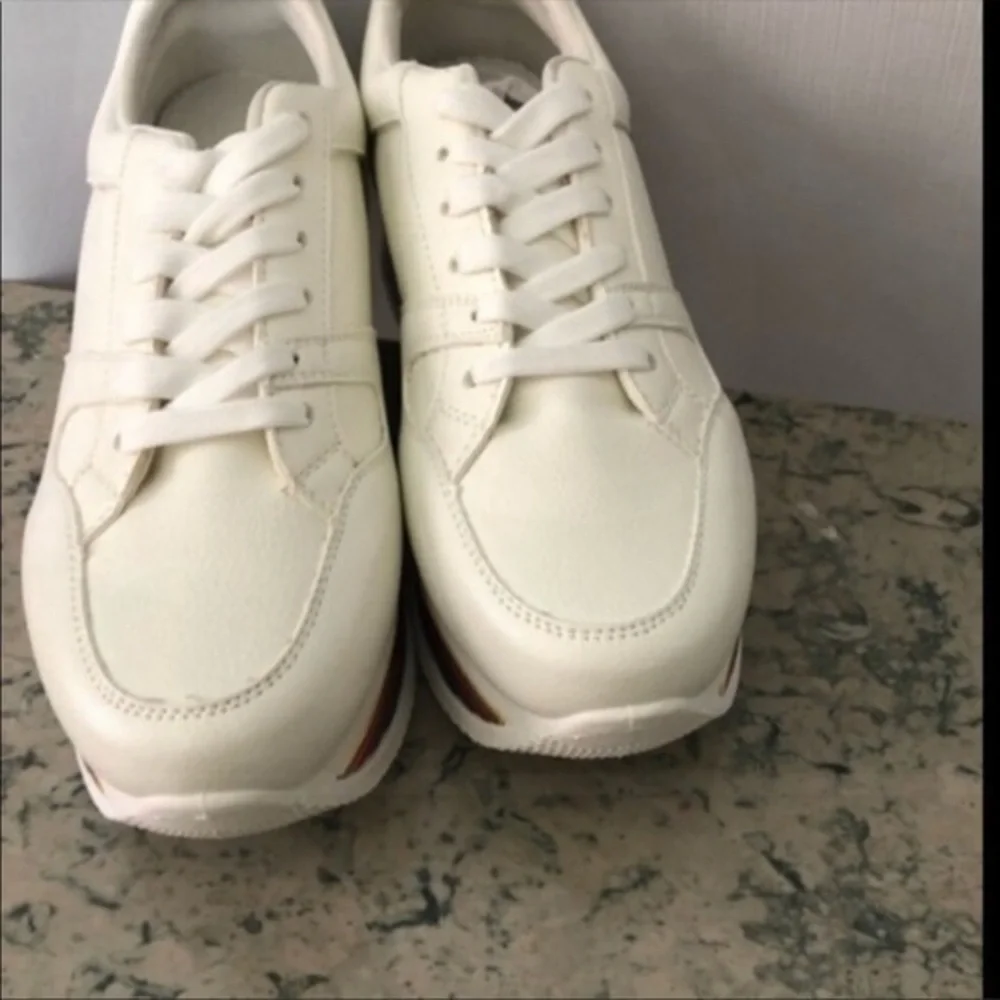 1 Left WT Qupid Tampa Lace Up Women Sneakers - Picture 2 of 2